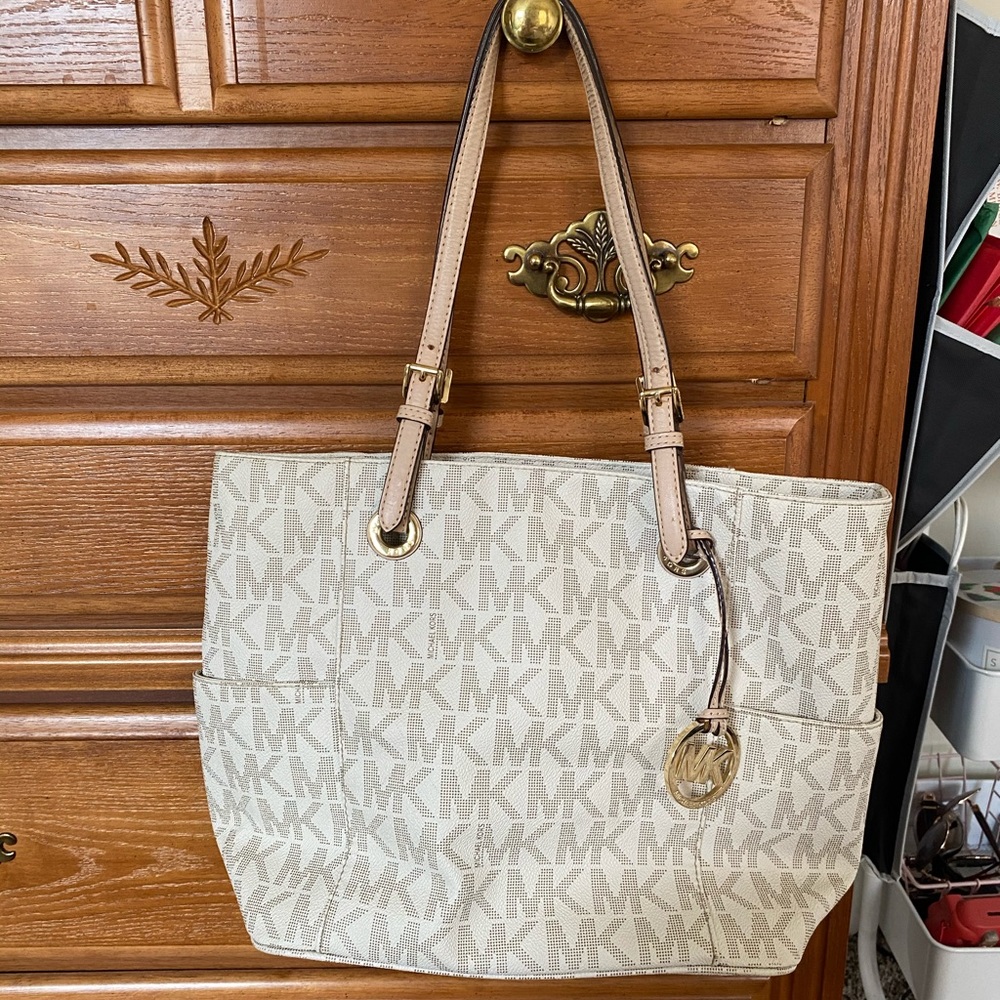 MK shoulder bag